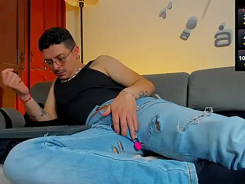 Leo_Hunt_ live XXX chat