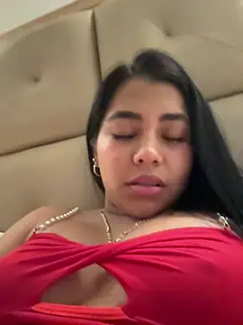 darsha_90 Adlı Modelin Canlı XXX Sohbeti