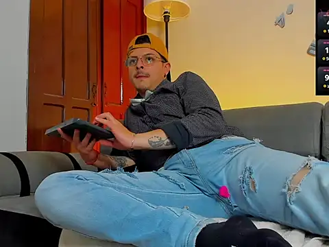 Leo_Hunt_'s Live XXX Chat