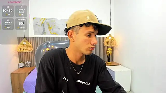 Онлайн чат XXX JDWhite18