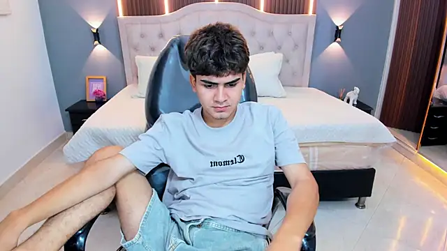 Tommy18__ Live XXX-Chat