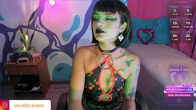 Chat XXX en directo de Lila_bratzz