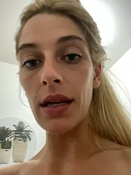 Chat XXX en directo de Bellalolahot
