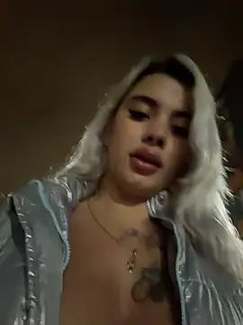 Živý XXX chat YouCandiSumisa