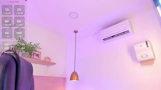Chat +18 de violeta_candyy_ ao vivo
