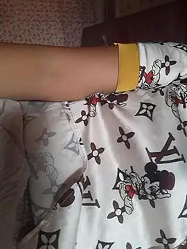 -Tara-a Adlı Modelin Canlı XXX Sohbeti