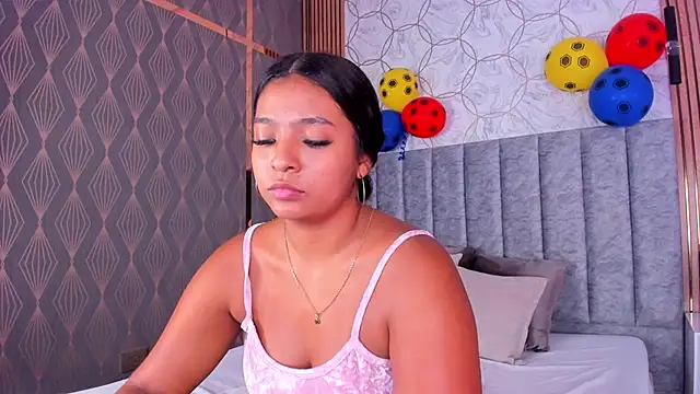 دردشة SofiiCruz الجنسية المباشرة