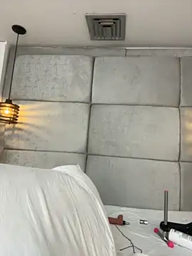 Chat XXX en directo de IvonneOwen