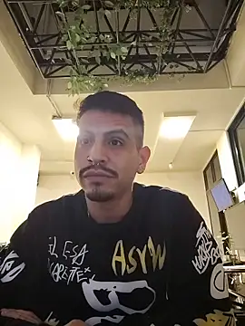 Chatroom XXX en direct de Juann-cock
