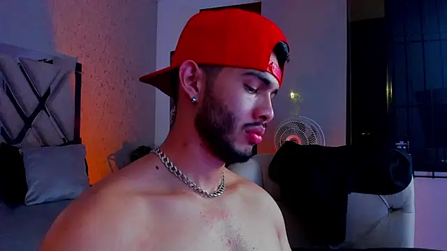 Vincentblack Adlı Modelin Canlı XXX Sohbeti