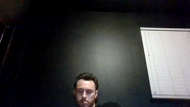 Chat XXX en directo de Mikecloudyhawk