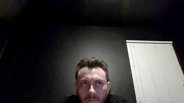 Chat XXX ao vivo de Mikecloudyhawk