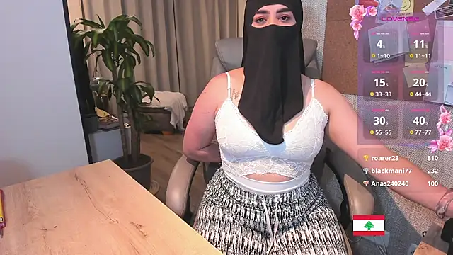 XXX chat uživo modela Marjane