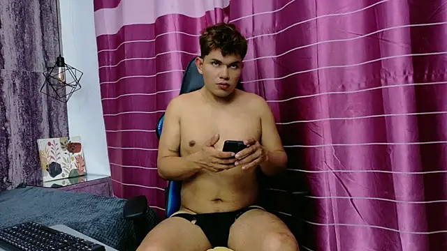 DaveJonesz live XXX chat