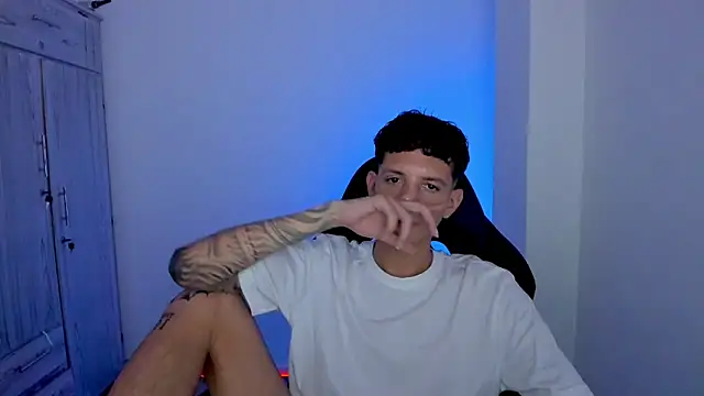 Chat XXX ao vivo de tylerrnova