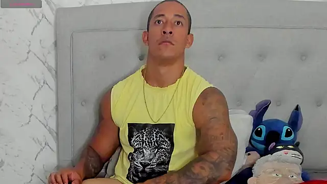luigiferrara's Live XXX Chat