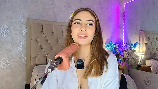 nini_love01's Live XXX Chat