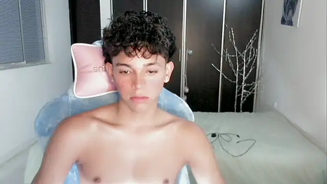 Czat XXX na żywo – 2c_Bby