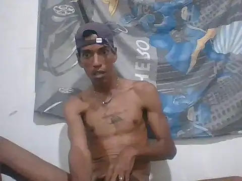 AlbertBigCock Adlı Modelin Canlı XXX Sohbeti