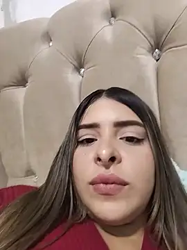 Chat +18 de Nahomy_cm ao vivo