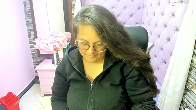 Sarah_Boobs_: онлайн-секс-чат