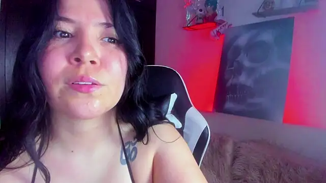 AilynRed's Live XXX Chat
