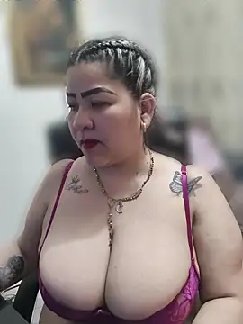 Dalessa_Bigtits Adlı Modelin Canlı XXX Sohbeti
