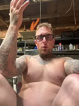 צ'אט XXX בשידור חי של WIDBIGWHITECOCK