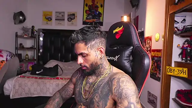 logan_hugh8 Chat XXX live