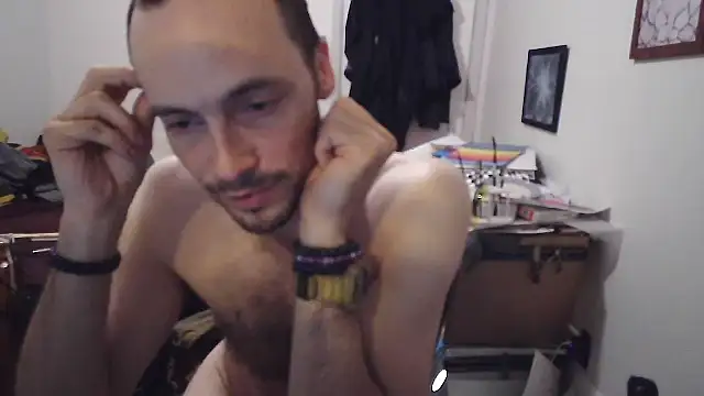 JohnnyMoves XXX чат на живо