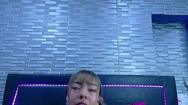 Chat +18 de SeraphynLuxora ao vivo