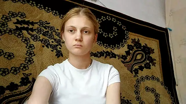 Онлайн чат XXX LunaLaday