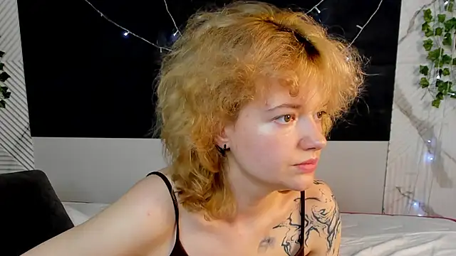 Chat XXX en directo de LunaaBee