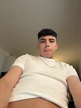 Chat +18 de aronnhidden ao vivo