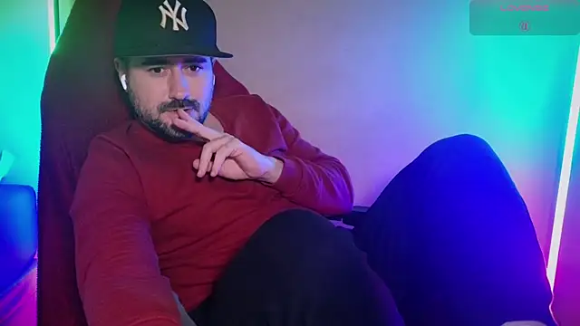 Chat +18 de DominantTheo ao vivo