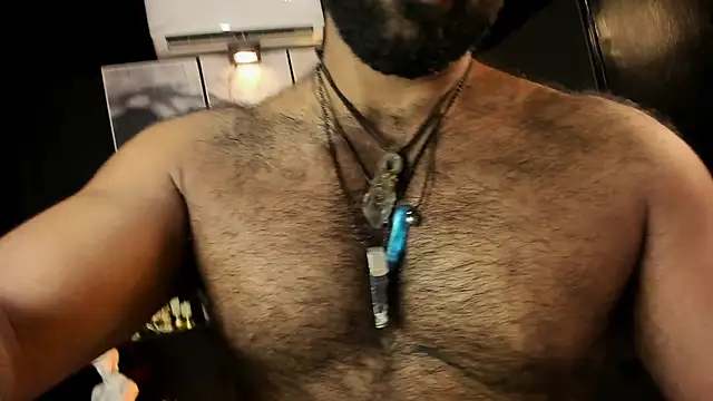 Chat XXX en directo de BeardAndrew