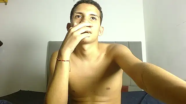 Chatroom XXX en direct de Jose_And_Daniel