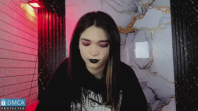 MaeveKuro's Live XXX Chat