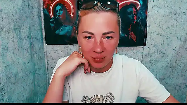 Chat XXX en directo de EmmaCat_
