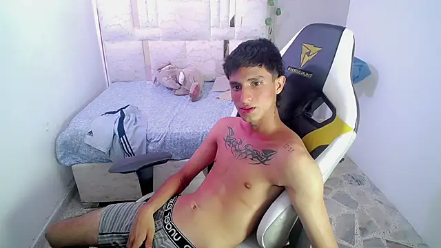 AUSTIN_BOYYn Webbikameraesitys