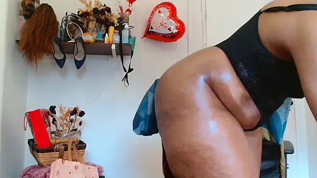 xTALLSEXYBUMx Chat XXX live