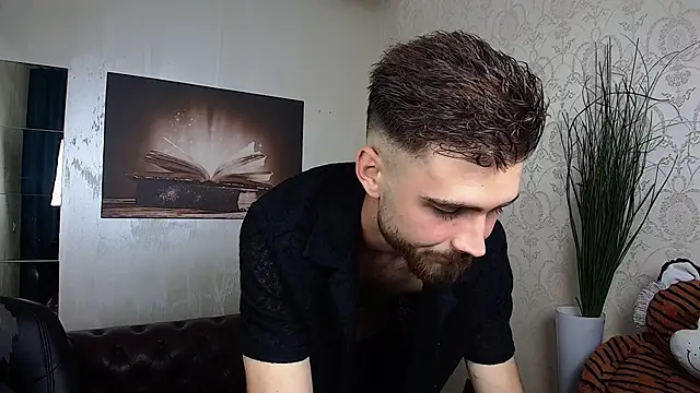 KyloEast Webcam-Show