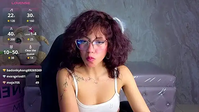zoe_ch_n Live XXX chat