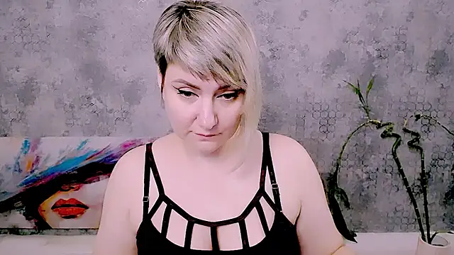 Djullia's Live XXX Chat