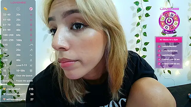 Czat XXX na żywo – Petite_blossom4