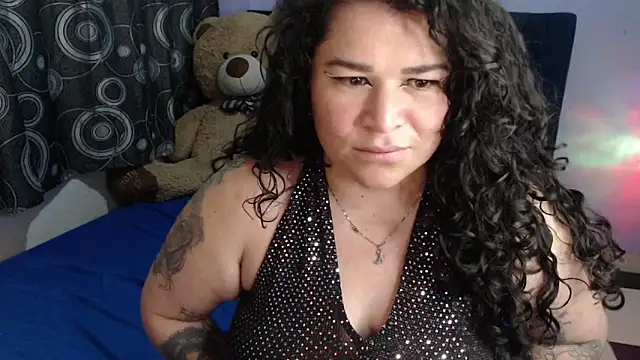 Chat +18 de ANGELIQUE_KLANE ao vivo