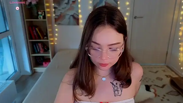 Chat +18 de MilenaSaint ao vivo
