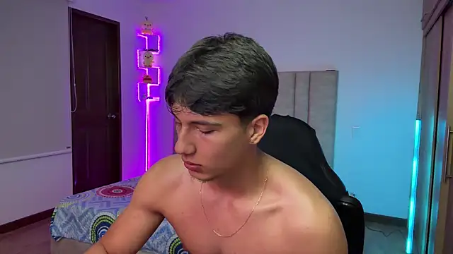 CHRIS_MORGAN1: онлайн-секс-чат