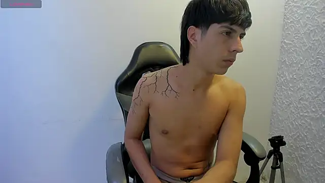 Estiv18_ Live XXX-chat