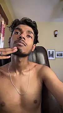 XXX chat uživo modela GunSlay